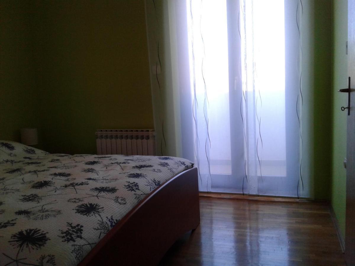 Apartment Sunny Place Pula Exterior photo